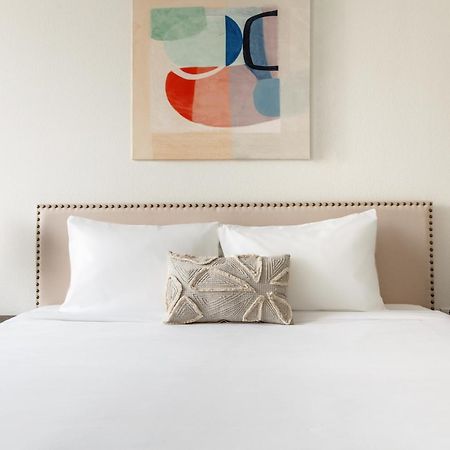 Kasa Frisco Bridges Dallas Room photo
